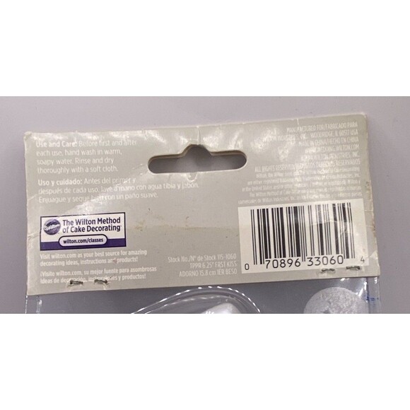 Wilton Cake Topper 6.25"- First Kiss Wedding Shimmer White  NIB Bride Groom - Picture 8 of 16